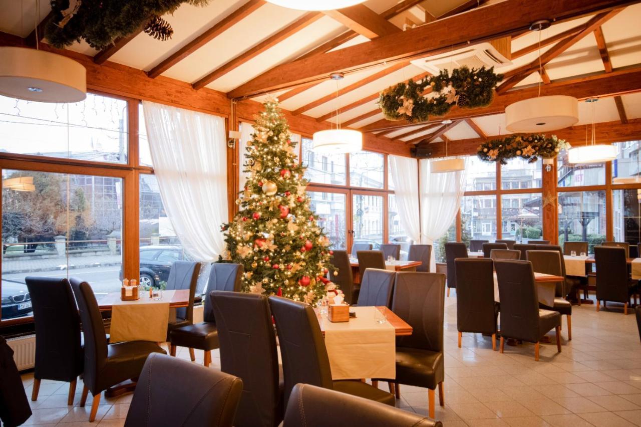 Restaurant Pensiune Bucovina Câmpulung Moldovenesc Екстериор снимка
